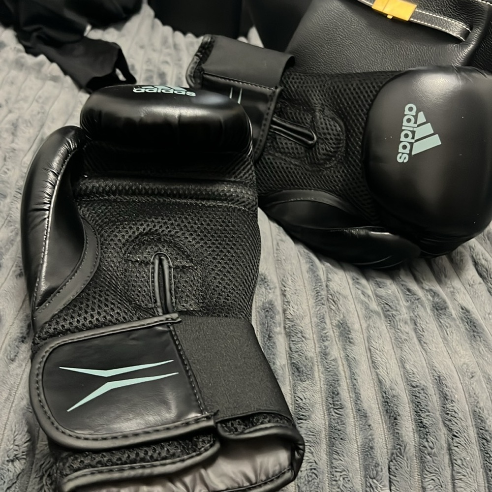 Boxing Adidas - Picture 2 of 4